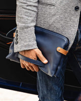 THE OUTLIERMAN document cases GLOBETROTTER - Full-grain Leather Document Case - Blue/Tan