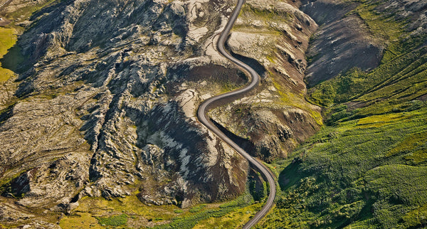 An image of the driving roads in Iceland take from Curves Iceland