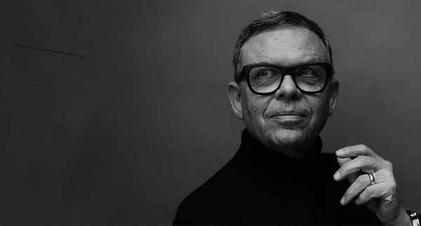 A black and white portrait of Peter Schreyer
