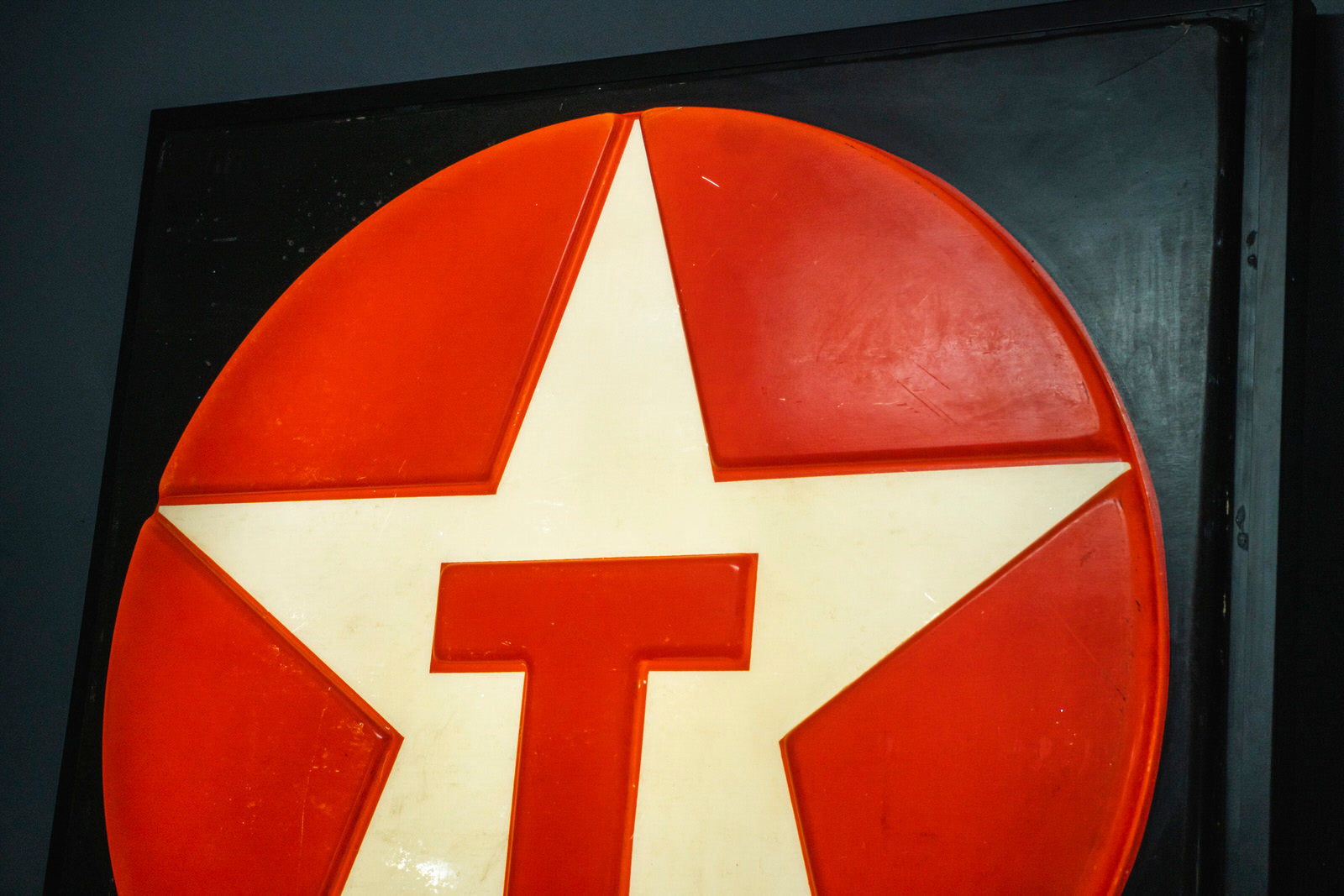 Vintage Texaco Sign 1970 by Halmo – CD Shop | Classic Driver