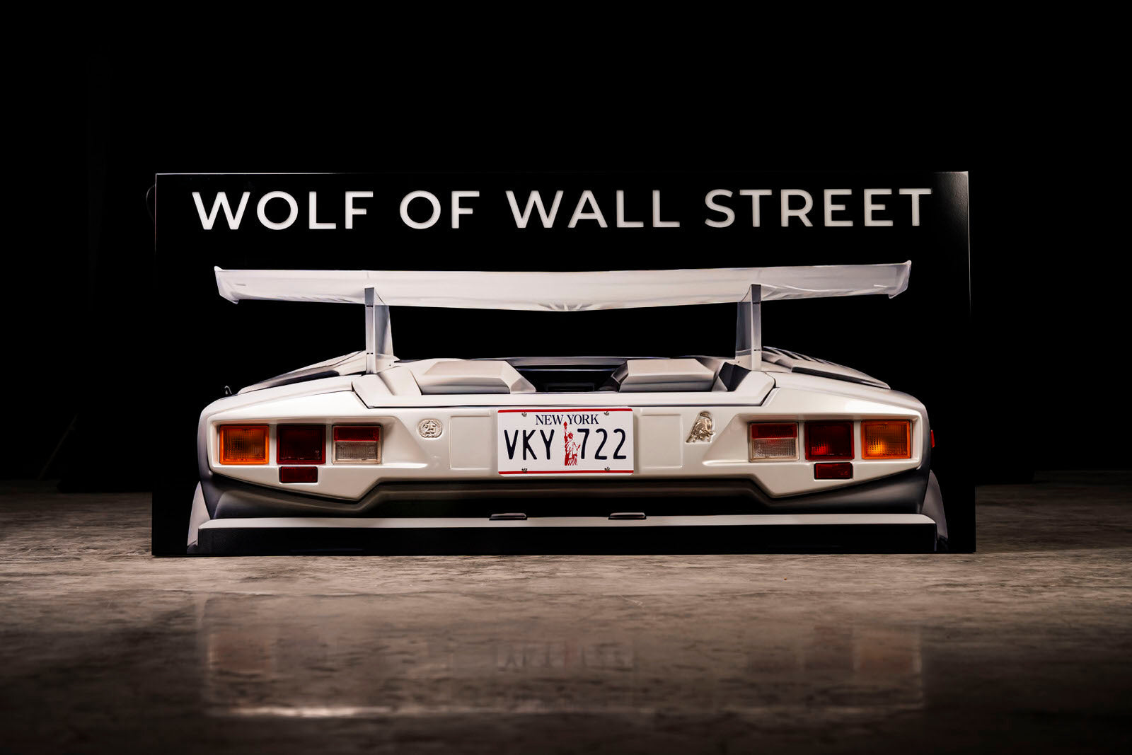 Wolf of Wall Street Lamborghini Countach by Halmo – CD Shop