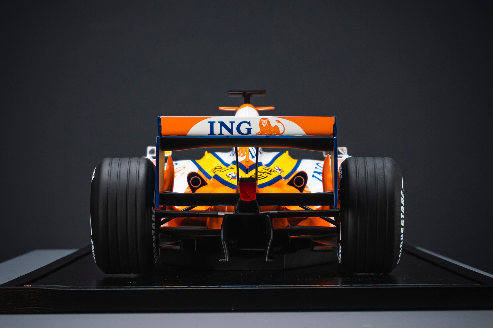 コレクション Renault F1 R27 sponsored by ING Renault F1 Team R27 Nikko RC Formula 1 ING | eBay