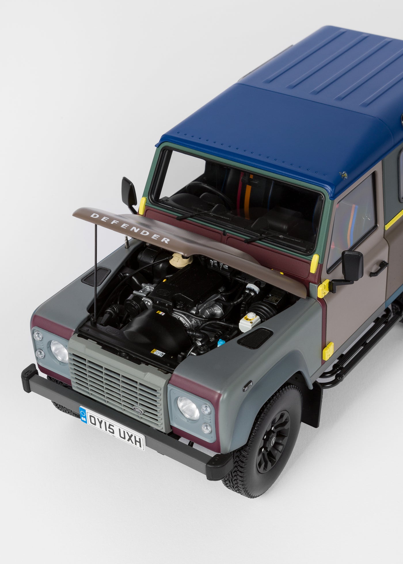Paul Smith + Land Rover - 1:18 Die Cast Metal Collector's