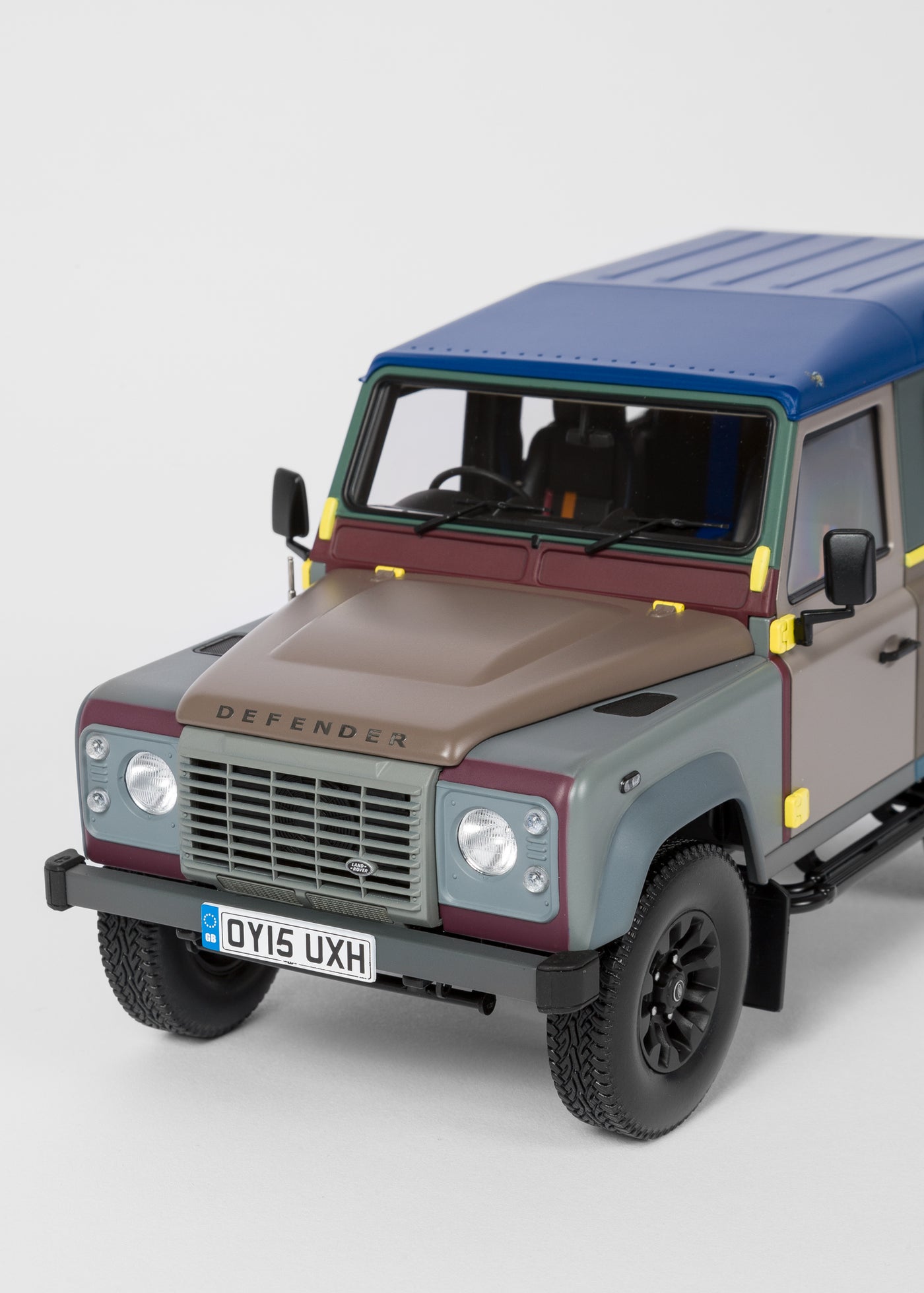 Paul Smith + Land Rover - 1:18 Die Cast Metal Collector's