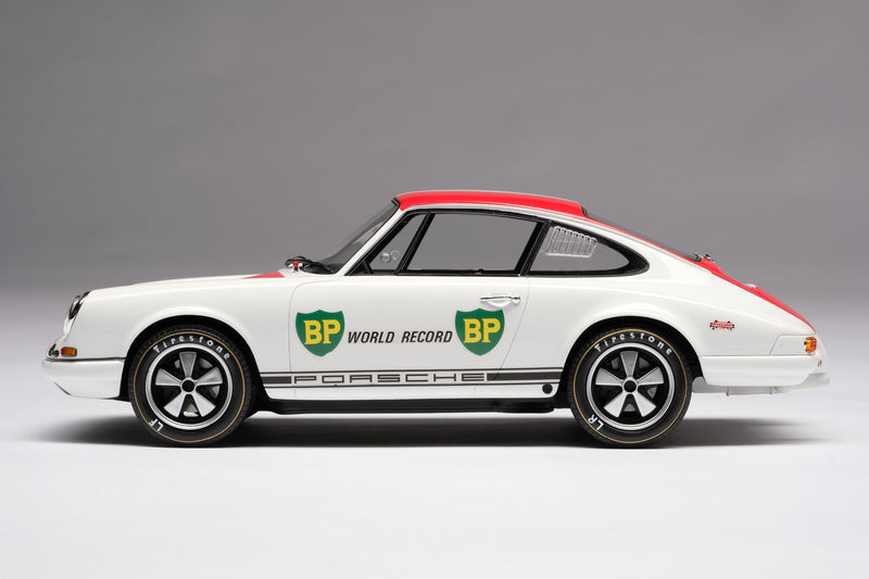Porsche 911R (1967) at 1:18 scale