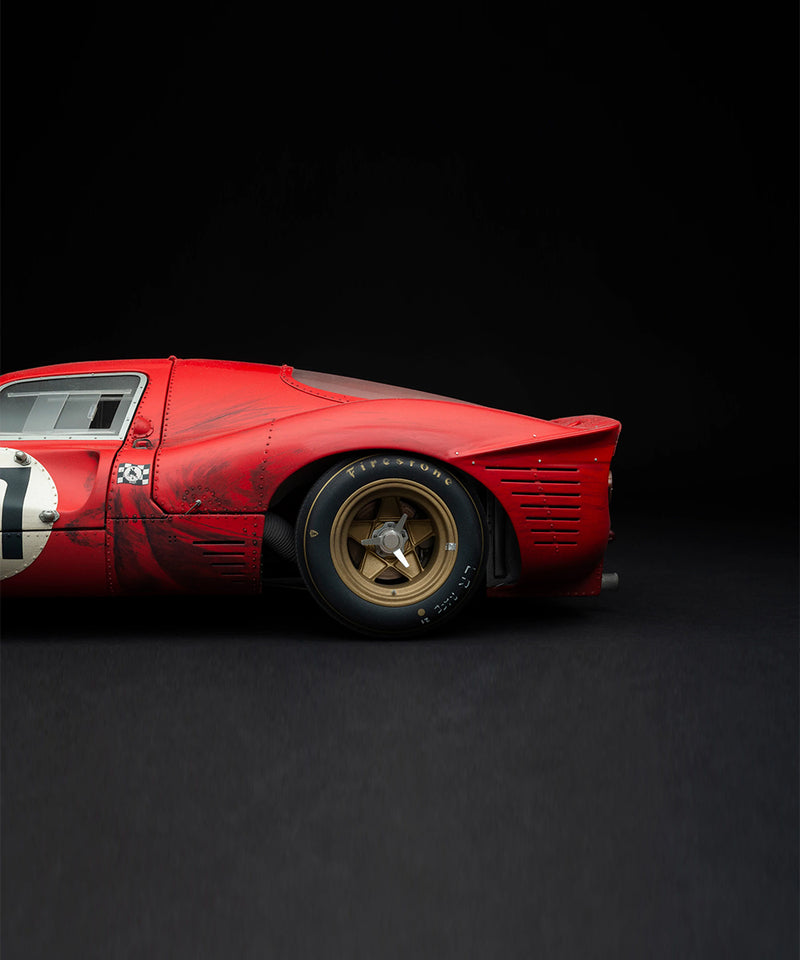 Amalgam Collection Ferrari 330 P4 1967 Le Mans 1:18 Scale Model Car