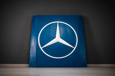 Mercedes Sign
