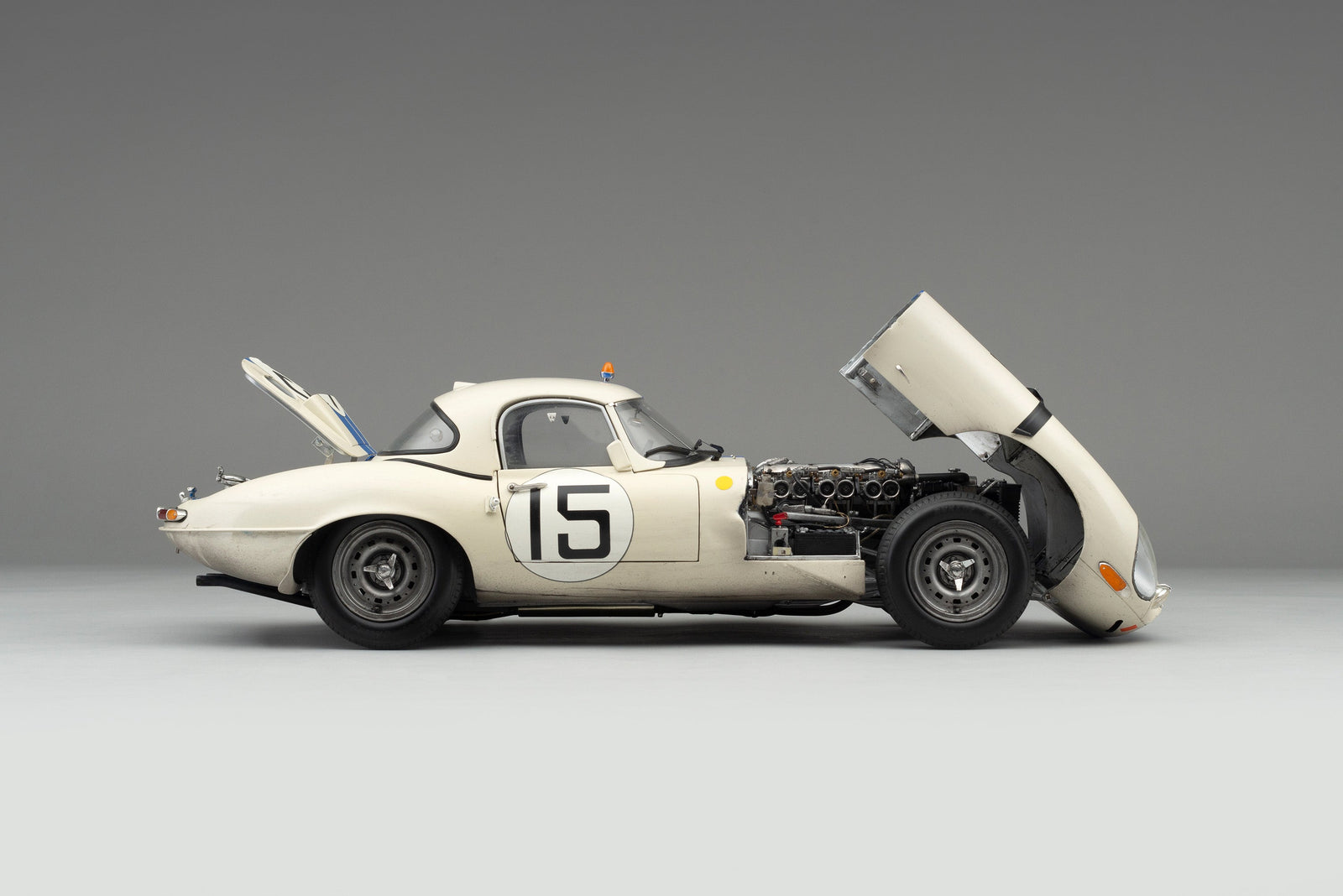 No252. CD015 JAGUAR LIGHT WEIGHT ルマン Jaguar Lightweight E-Type (Lwe) - 1963 Le Mans - Race Weathered