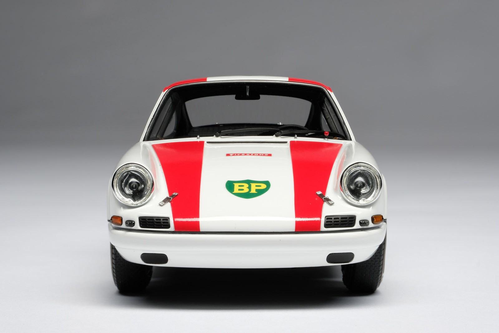 VF7935 PORSCHE 911R リミテッドエディション 1:18 VF7935 PORSCHE 911R リミテッドエディション 1:18