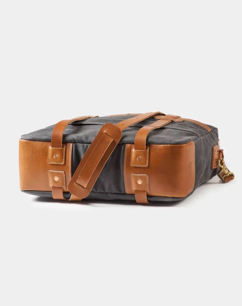 The 24H Travel Bag In Charcoal & Roasted
