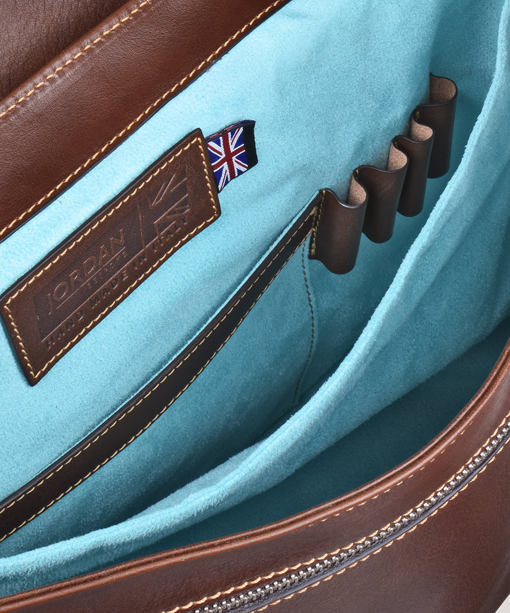 Riviera Briefcase CD Shop Classic Driver