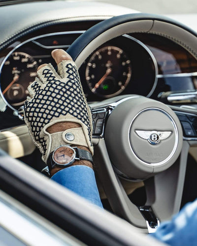 THE OUTLIERMAN gloves BESPOKE - Fingerless Peccary Leather Driving Gloves - Beige/Blue