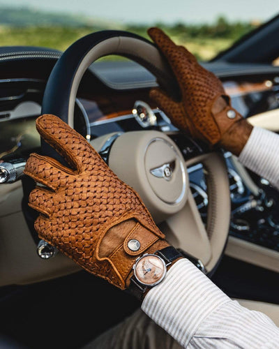 THE OUTLIERMAN gloves BESPOKE - Peccary Leather Driving Gloves - Cork/Tan